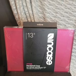 Incase Hardshell Case for White Macbook